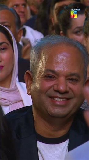 Double The Glam! 👏 Bilal Abbas & Dur-e-Fishan | Kashmir 10th HUM Awards #shorts #humawards