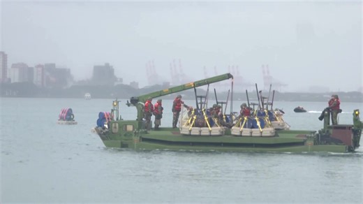 Taiwan's military deployed obstacles described as 'explosive barrels' at an important river mouth north of Taipei, as part of a series of emergency combat readiness drills in response to Chinese drills https://reut.rs/4slzMtg | Reuters