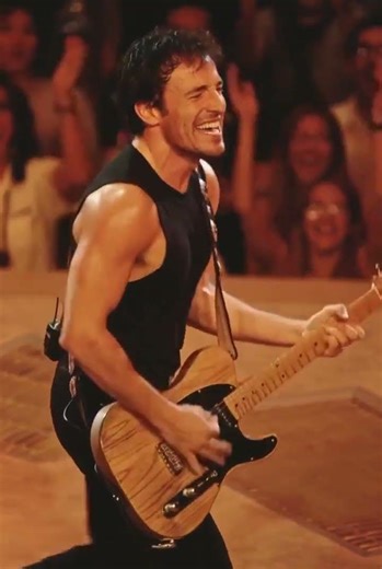 AI Recreates Bruce Springsteen’s Legendary Performance 😱#BruceSpringsteen #TheBoss #ClassicRock