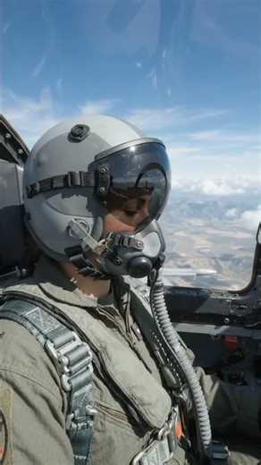 Fighter Jet Cockpit POV | Formation Flight 40,000ft | Real Pilot Radio