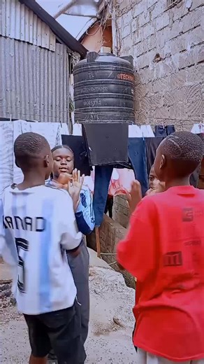 Watoto Kusaidia Mke Wangu: Mambo Mengi Kuhusu Maisha ya Jiji