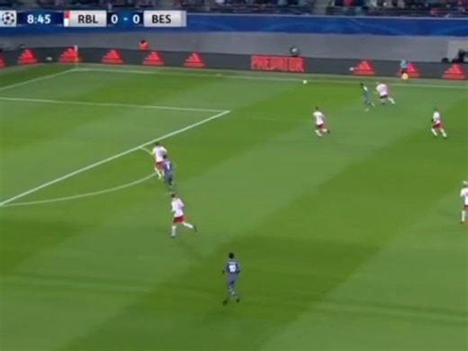 Şu maç as kadronun yarısı istanbulda bırakılmıştı, 11 açıklandığında fena hezimete uğrayacağımızı falan sanıyorduk aq