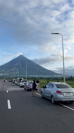 Exploring the Beauty of Mayon Volcano in Albay