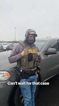 Federal Agents SWARM Walmart Parking Lot to Arrest Shopper on Christmas Eve #shorts