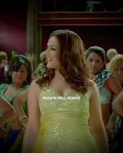 Bollywood song featuring Shah Rukh Khan & Rani Mukherjee