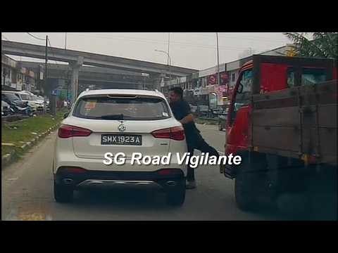 17oct2026 jb #SMX1923A MG driving over double white line punch by passenger of lorry #JML106
