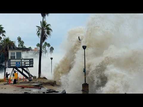 Giant Hurricane Rachel waves and High Tide cause major damage and flooding!