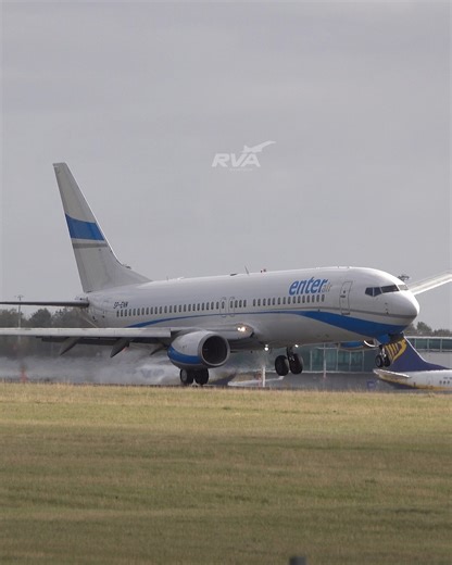 Enter Boeing 737 Cross Wind Landing | RVA Aviation