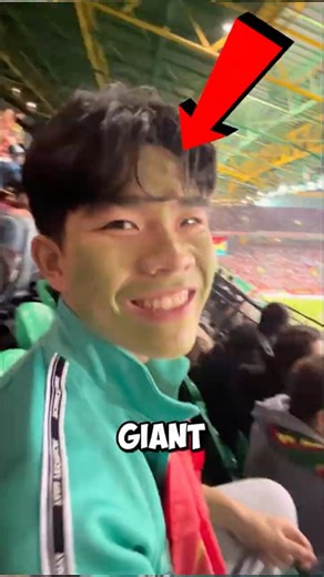 He Tried Starting a Stadium Wave… Then THIS Happened 😱⚽ #viral #viralvideo #soccer