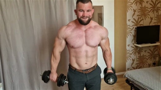 French muscle bull @JeuneBodyAlphaX getting pumped 💥