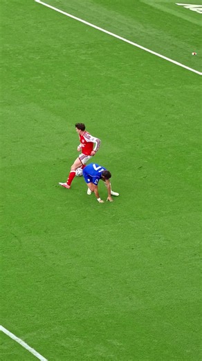 Chris-crossed 🔀 | arsenal vs chelsea