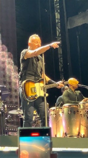 🎸 Bruce Springsteen makes experience a living force rather than a trophy left gathering dust 🔥