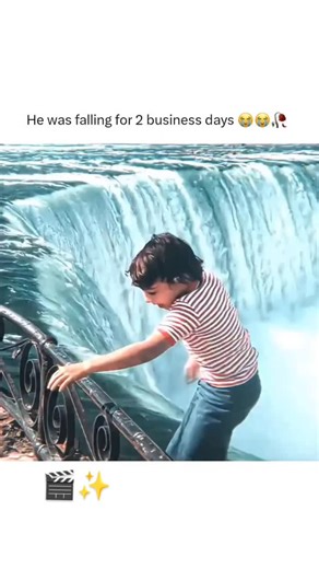 ultrmoveis888 on Instagram: "🎬 Superman II (1980) 🦸‍♂️ ​Director: Richard Lester ​Genre: Superhero, Action, Adventure ​Runtime: 2 hours 7 minutes ​Language: English ​Release date: June 19, 1981 (United States) ​Cast: Christopher Reeve, Gene Hackman, Margot Kidder, Terence Stamp ​Plot summary: Superman decides to sacrifice his powers to live a normal life with Lois Lane. Meanwhile, three Kryptonian criminals—General Zod, Ursa, and Non—escape the Phantom Zone and arrive on Earth to conquer it, f