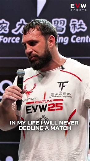 Ibragim Sagov vs Devon Larratt at EVW27 in Budapest, Hungary