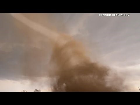 Tornadoes sweep U.S. as storms travel east