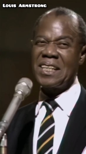 "What a Wonderful World" by Louis Armstrong 🎵🎧