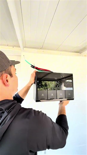 Power Upgrade: Unboxing 2x SOLIX E10 (Goodbye Candlelight)