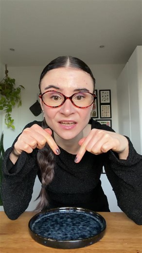 Lara (@minimalara)’s videos with Originalton - Lara