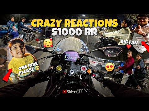 Taking Loud BMW S1000RR in Market 😍| Crazy Night Reactions 🥵|