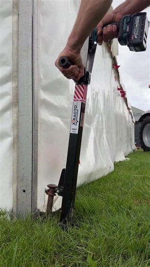Did someone say it’s show season? The Xtracto is the tool you need to pull out marquee pins easily!