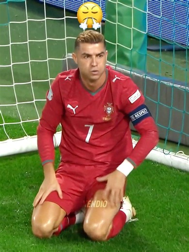 When Strikers Miss Open Goal 🤯
