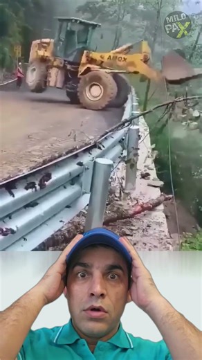 How Dangerous Is One Mistake on a Loader? 😱🚜