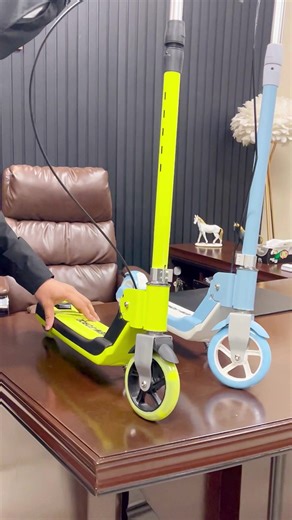 𝗞𝗶𝗱𝘀 𝗔𝗱𝗷𝘂𝘀𝘁𝗮𝗯𝗹𝗲 𝗛𝗲𝗶𝗴𝗵𝘁 𝗧𝘄𝗼 𝗪𝗵𝗲𝗲𝗹 𝗞𝗶𝗰𝗸 𝗦𝗰𝗼𝗼𝘁𝗲𝗿𝘀 These scooters feature adjustable height, smooth two-wheel balance, and endless outdoor excitement. 𝗦𝗵𝗼𝗽 𝗡𝗼𝘄: https://www.toycompany.pk/collections/scooty-skateboards . . . . #KidsScooter #OutdoorFun #ActiveKids #RideWithJoy #toycompanypk