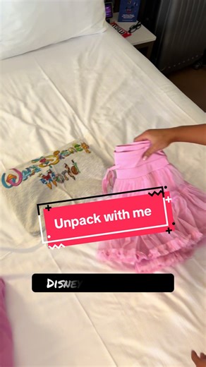 Had to bring layers in case it gets super cold!! So proud of my team for making it here! Can’t wait to compete with them and make memories together in Disney! 🫶🏼 GEAUX JACKETS #ucanationals #disney #cheerleaders #fyp #unpackwithme @palynnn