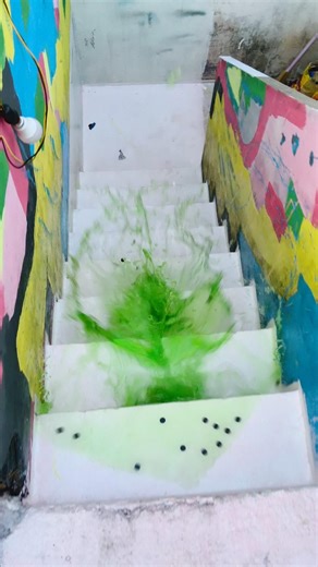 “Satisfying Balloon Drop Experiment 🔥 Wait for the End!” #satisfying #balloon #loop