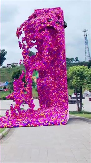 Exploding Colorful Balls is a hot search topic. Watch it over and over and laugh again. Never ex