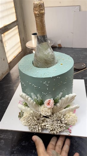 Champagne Celebration Cake Design 🥂 | Step-by-Step Tutorial #shorts