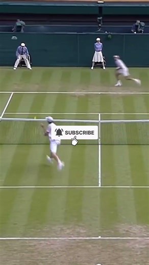 Roger Federer the genius at work 🎾#tennisshorts #rogerfederer #wimbledon