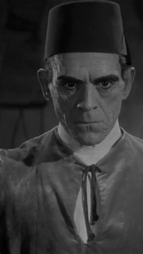 Boris Karloff and Zita Johann in The Mummy (1932)