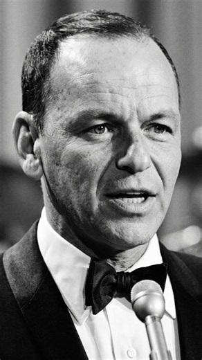 Catch Frank Sinatra performing "Fly Me To The Moon" Live at Kiel Opera House