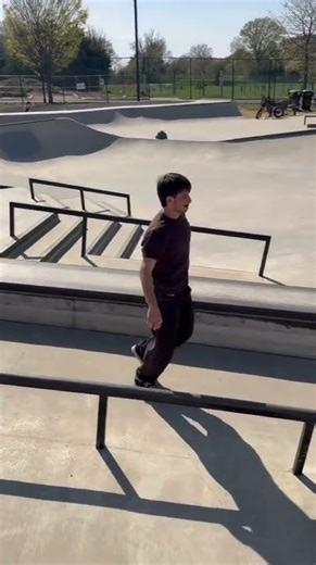 Sticky skatepark ledge with Tim and Corey #moka #philadelphia #streetwear #skateboarding