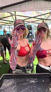 2 Beach Babe Bikini Dips