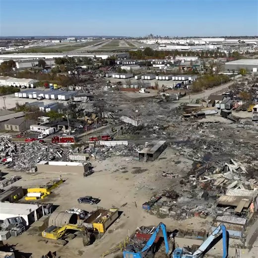 米当局、MD11の運航停止を命令 UPS貨物機の墜落事故で