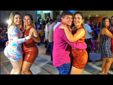 ¡Las chicas más hermosas encendieron el ambiente con puro ritmo! 💃🔥