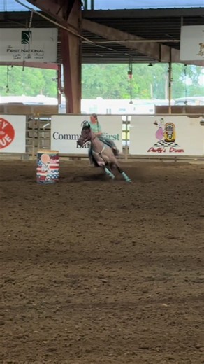 ok well i can’t go without posting this🤗….ALSO make sure you listen to georgios last words😬…we in fact did not turn the barrel😔 #bunny #barrelracing #bucknhossperformancehorses #im16 #fyp
