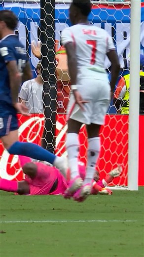 What a goal from Saka for England! 🏴󠁧󠁢󠁥󠁮󠁧󠁿🤩#FIFAWorldCupOnYT