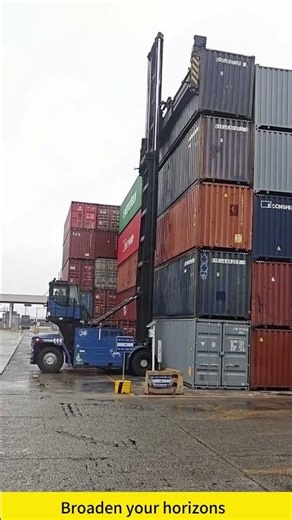 Container loading and unloading process
