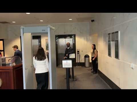 Elon Musk, Sam Altman arrive in court for Musk's lawsuit against OpenAI in Oakland, California