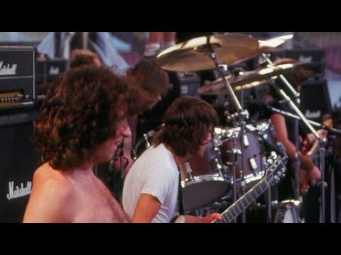 07/28/1979: AC/DC - Full Concert - Cleveland Municipal Stadium - Cleveland, Ohio. (VHS)