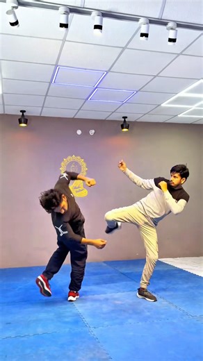 🥊Master the Question Mark Kick for Self Defence! ⚡🥋 #shorts #selfdefense