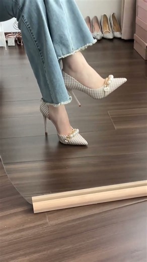 脚長効果ヤバい…！美脚に見える大人キレイめ高ヒール見つけたよ👠✨