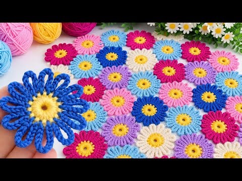 Everyone Is Making This! 😍 Easy Crochet Flower Tablecloth / Blanket Pattern (Beginner Friendly)