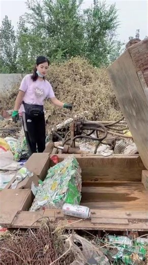 Aluminum can crushing and recycling process