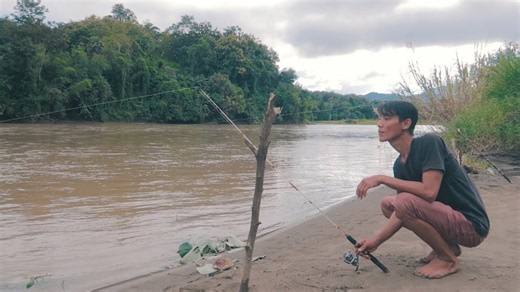 Mancing di hutan dengan hasil tak terduga