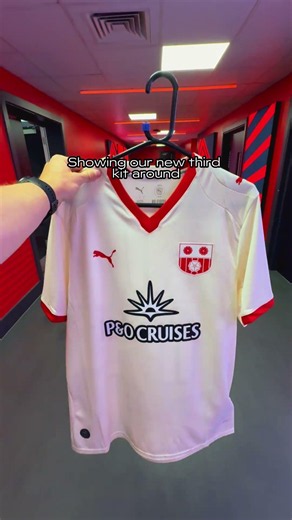 A classic look 😎 #football #footballshirts #puma