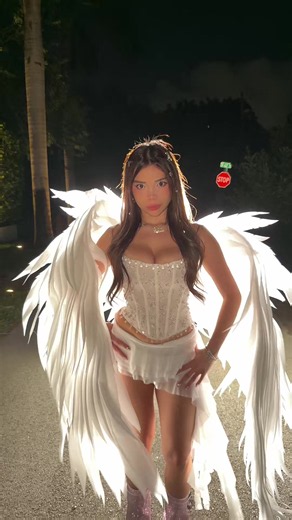 did i win this trend? #halloween #victoriassecret #angel | Victoria's Secret Angel Makeup Trend
